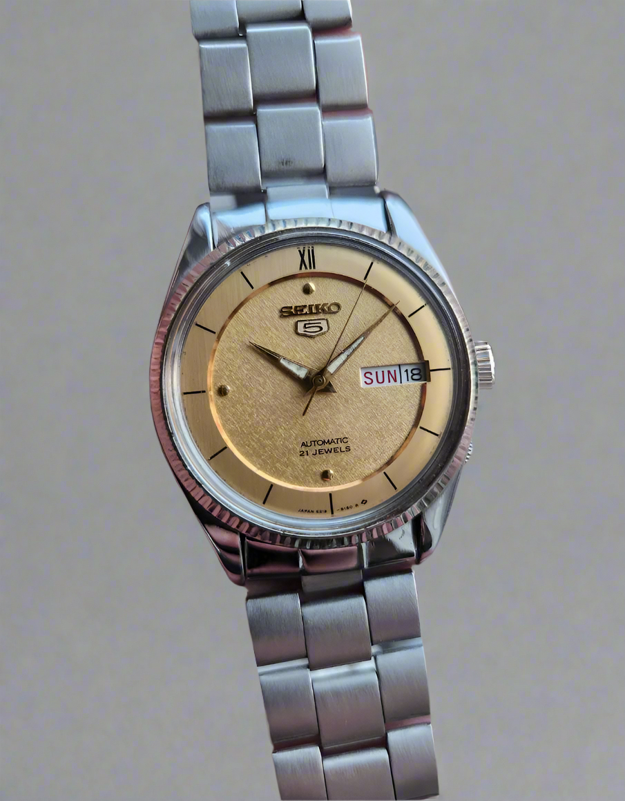 1 Seiko 5 Automatic Champagne Dial Day/Date MENS RARE