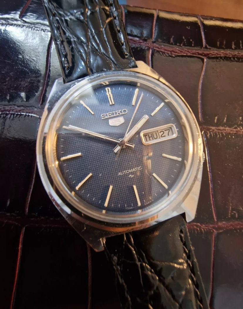 Seiko 5 Automatic Rare Dial 7009-8750