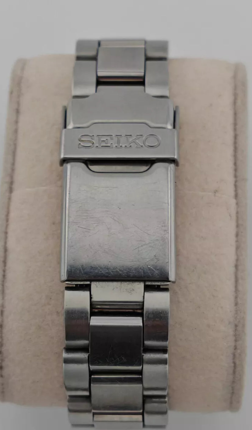 1B Seiko Sports Chronograph 40mm Rare Dial